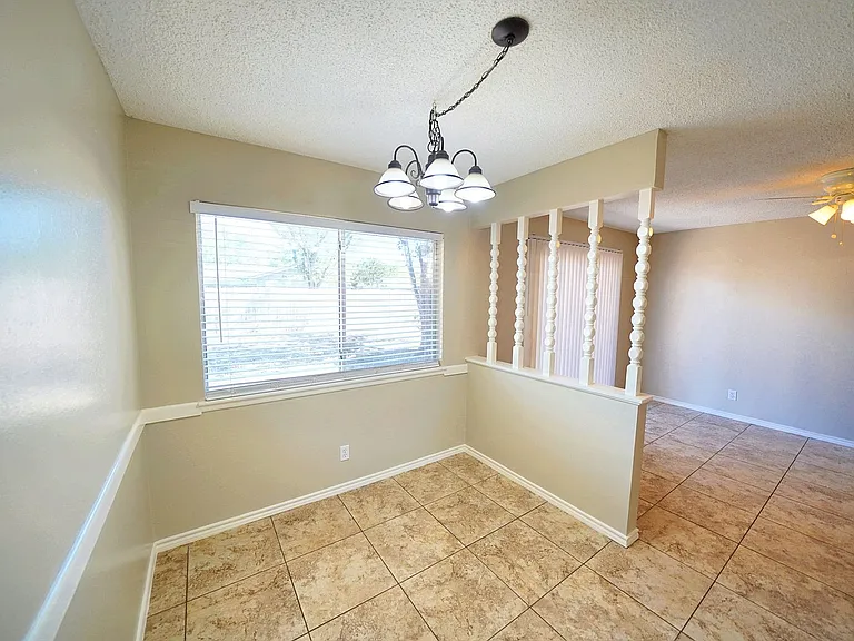 225 Linda Ct — Photo 14