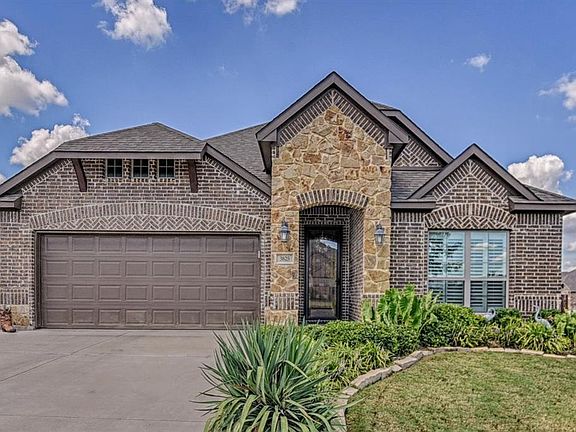2nd image of 3825 Hyde Park Dr