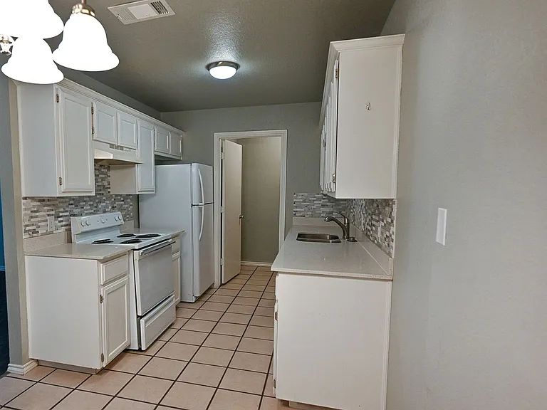 510 N Sewell Dr #A — Photo 5