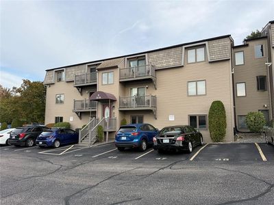35 Village Ct #35, West Warwick, RI, 02893