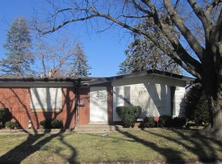 417 W Holly Ct, Glenwood, IL 60425