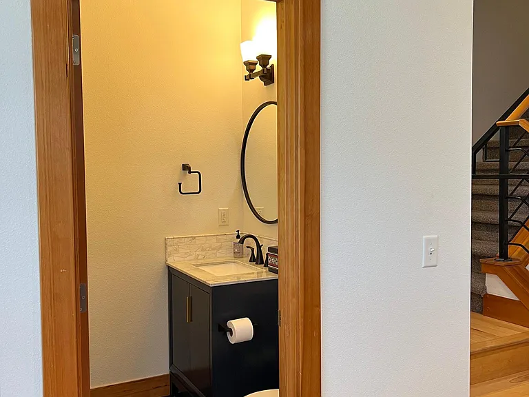 guest bath off kitchen