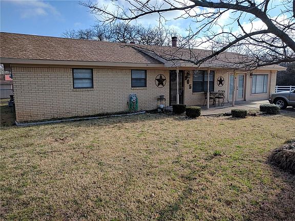 4th image of 905 E Wilbarger St