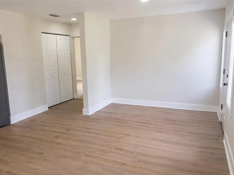 520 E Juanita St — Photo 20