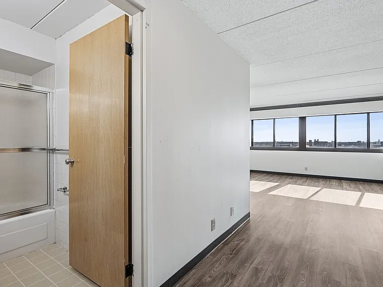 Chateau Student Housing Cooperative — Photo 8