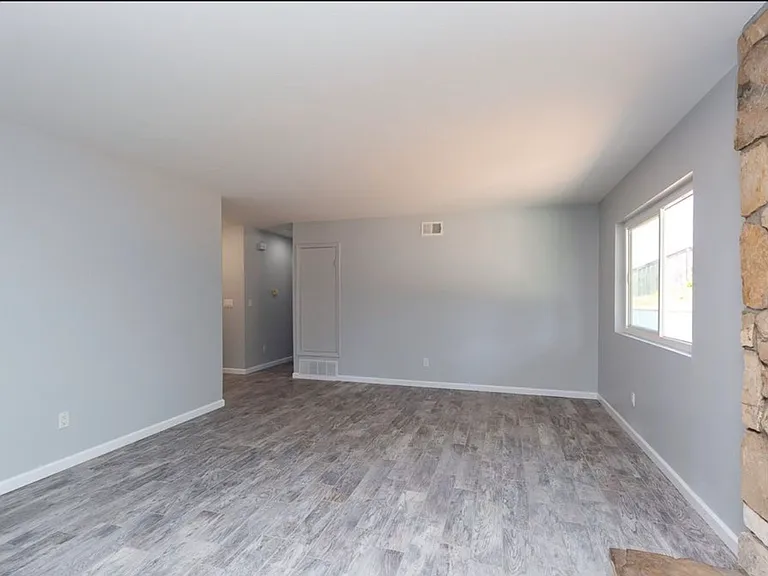 315 Nocturne Ct — Photo 8