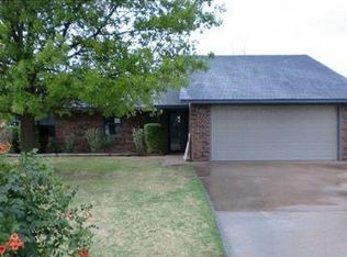 306 S Sooner Trl, Enid, OK 73703