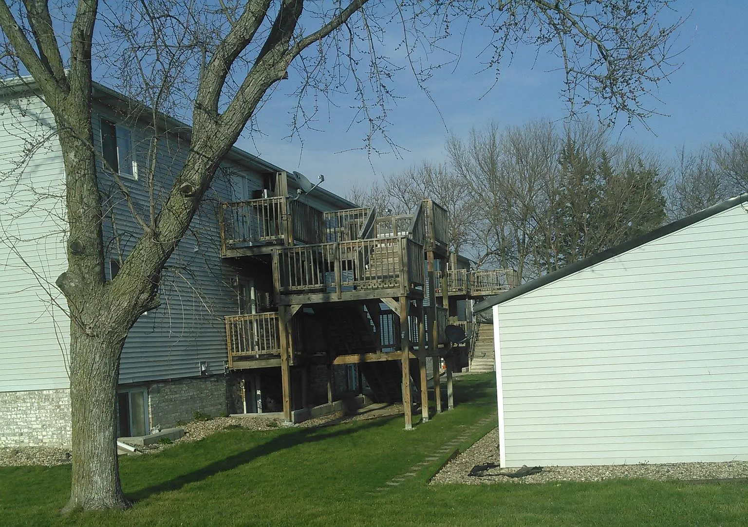511 Verges Ave — Photo 2