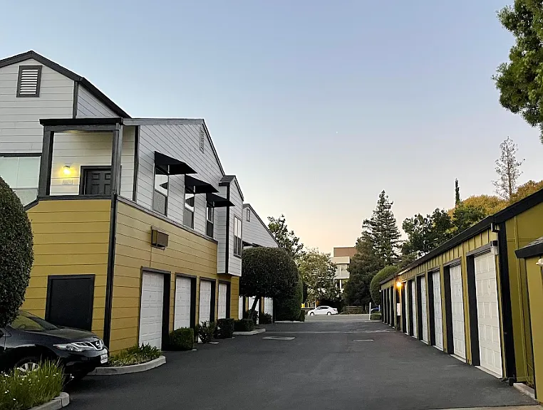 Montage Apartments — Photo 17