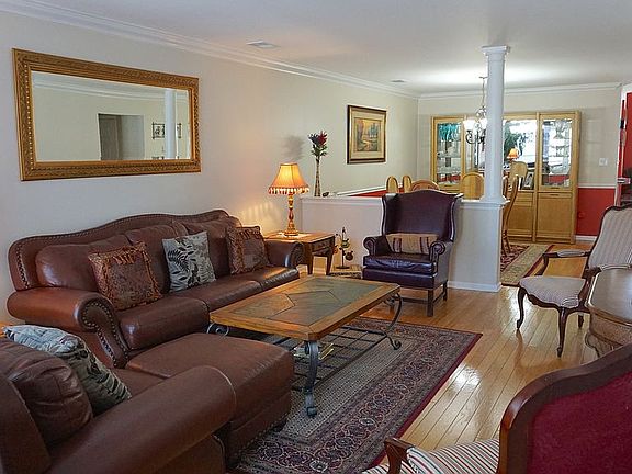 3rd image of 15 Prescott Ct