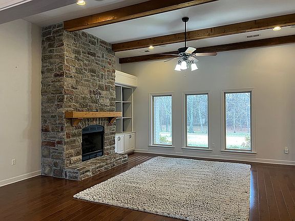 3rd image of 609 Big Lake Rd