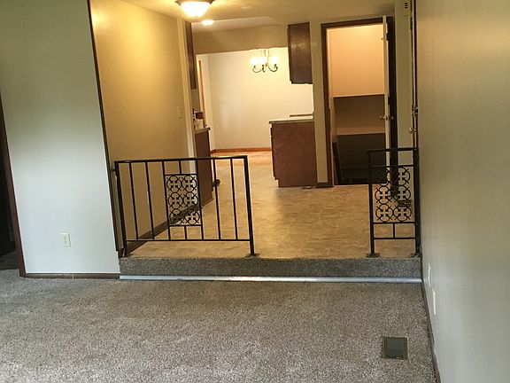 Family room to kitchen