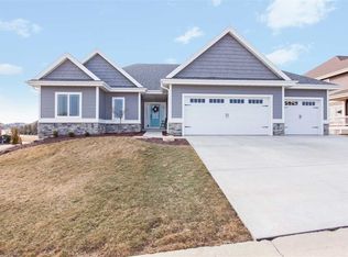 1427 Nels Ct, Waunakee, WI 53597