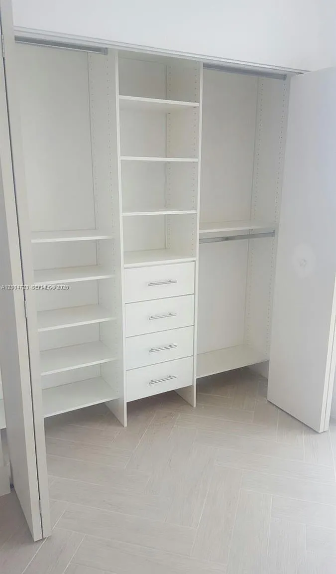 Bay House Miami Condo — Photo 1