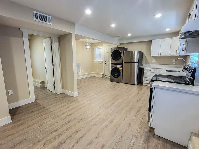 1442 Alcatraz Ave #1442 — Photo 7