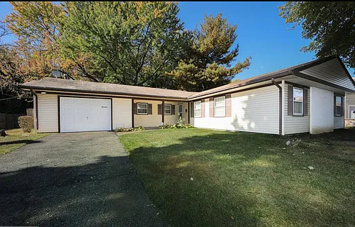 19 Edge Ln Photo 1