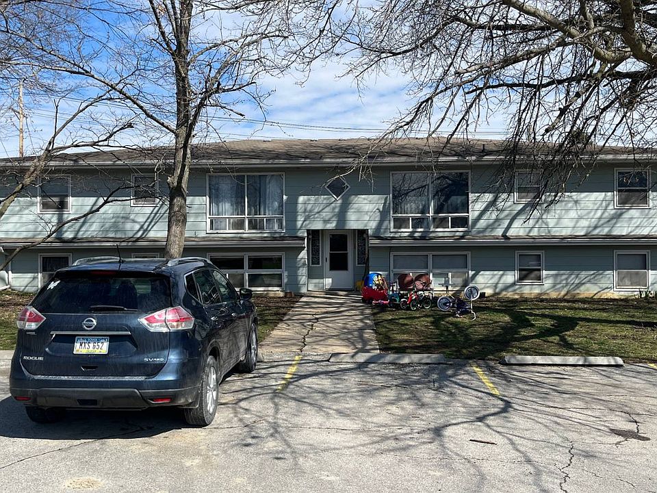 1st image of 413 E Main St