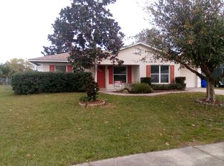 430 Park Glen Dr, Tavares, FL 32778
