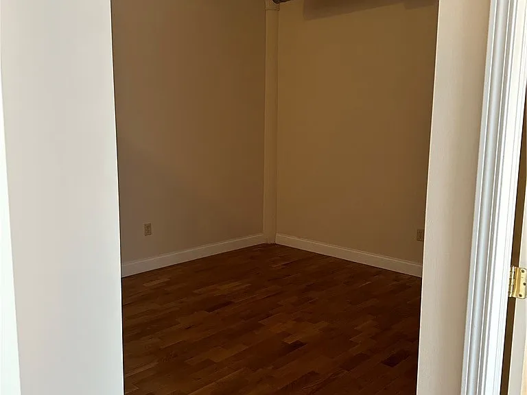 466 N Salina St #8 — Photo 7