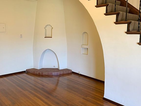 4th image of 3717 E Livingston Dr APT 7