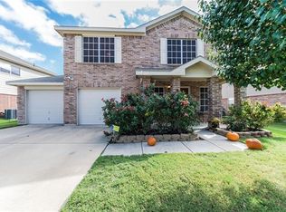 8544 Shallow Creek Dr, Fort Worth, TX 76179