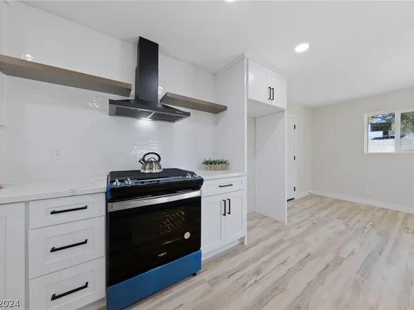 6904 Cobblestone Ave, Las Vegas, NV 89145