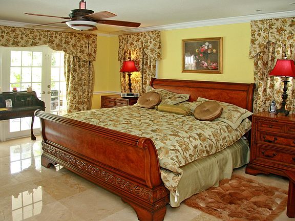 Master  Bedroom
