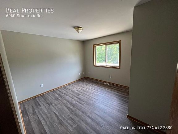 3rd image of 6940 Shattuck Rd