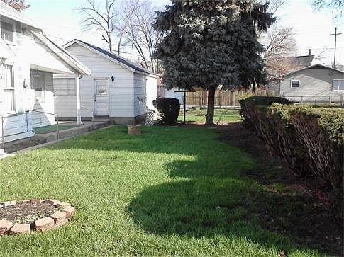 2nd image of 310 N 1st St