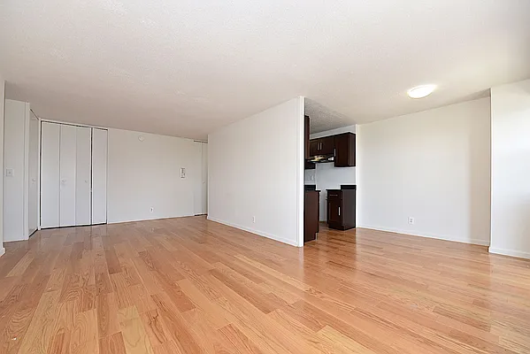 Rented by Keller Williams NYC | media 19