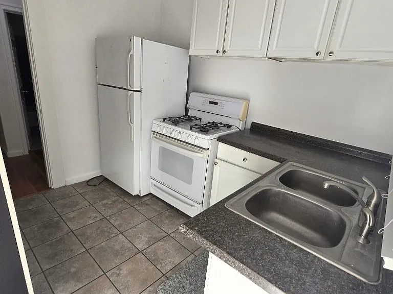 117 N Edgemont St #1 — Photo 6