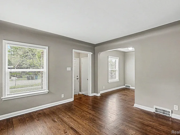 11081 Courville St — Photo 5