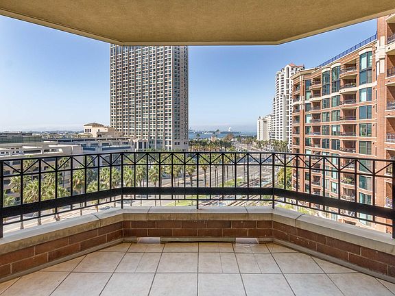 3rd image of 500 W Harbor Dr Unit 920