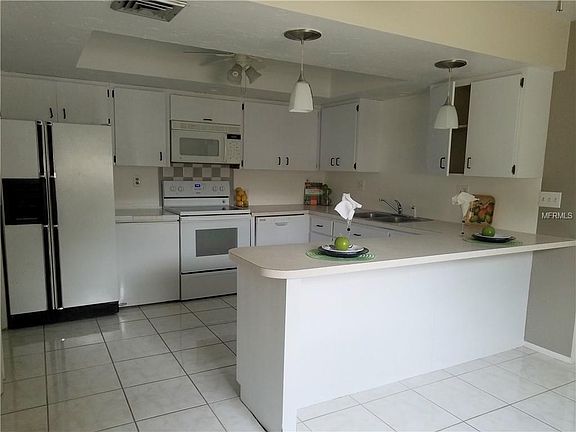3rd image of 5415 Dorsay St