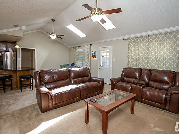 3rd image of 2929 Sierra Cir