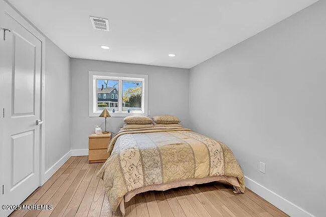 300 10th Ave — Photo 11