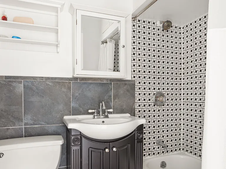 1 Sheridan Sq #6E — Photo 4