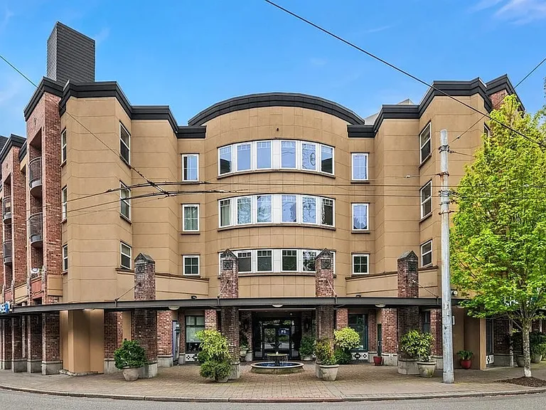 1417 Queen Anne Ave N #204 — Photo 1