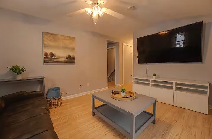 2 bed, 2153 sqft, $3,000 — Photo 3