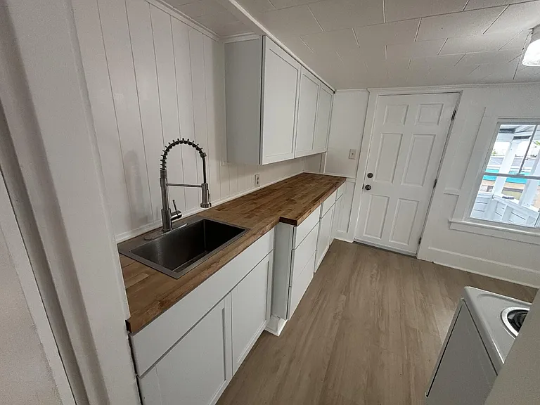 9 1/2 Dunlap St #1 — Photo 3