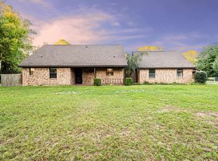 1330 Hickman Rd, Camden, AR 71701