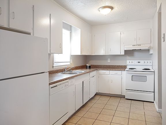 Charlotte NC Apartments For Rent | Arcadian Village | Kitchen