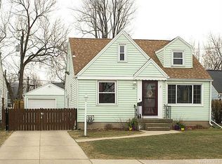 90 Briarhurst Dr, Tonawanda, NY 14150