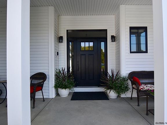 2nd image of 47 YACHTSMANS Way