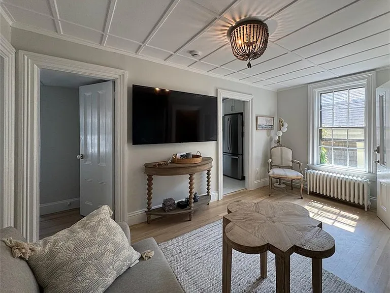 8 Barney St #2 — Photo 4