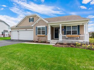 1348 Ritter St, North Aurora, IL 60542