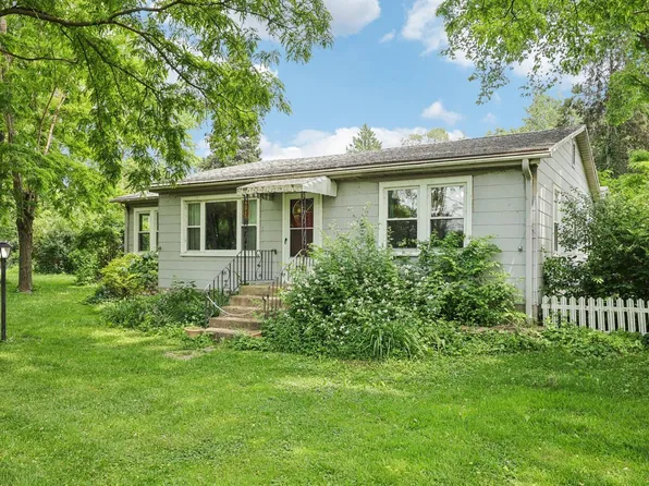 N1240 South Lake Shore DRIVE, Genoa City, WI 53128