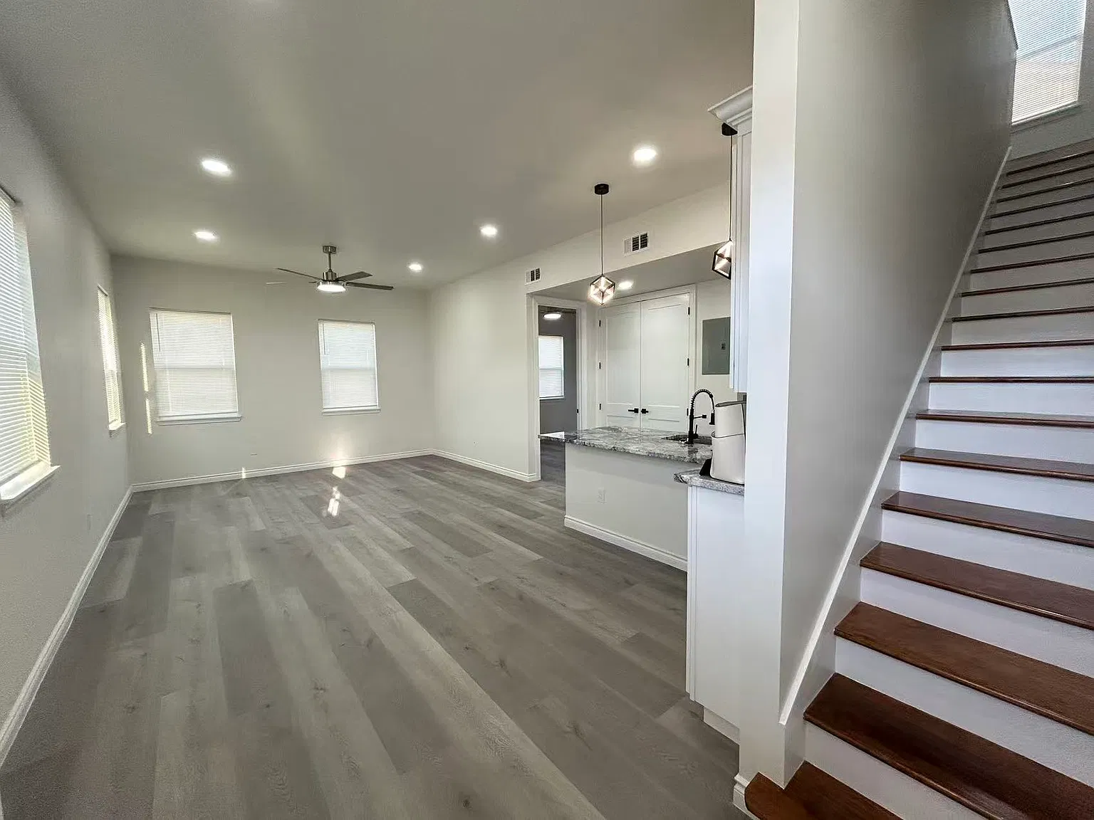 3 bed, 1500 sqft, $2,000 — Photo 4