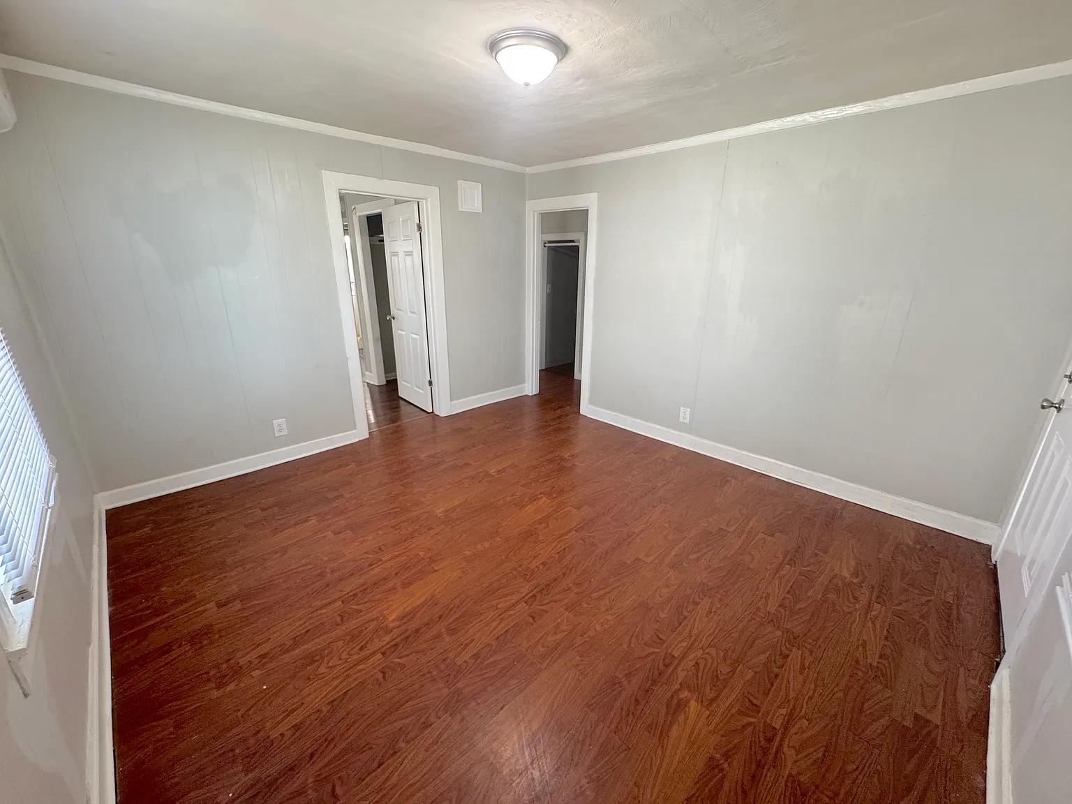 1 bed, 1.0 bath, 700 sqft, $1,200 — Photo 2