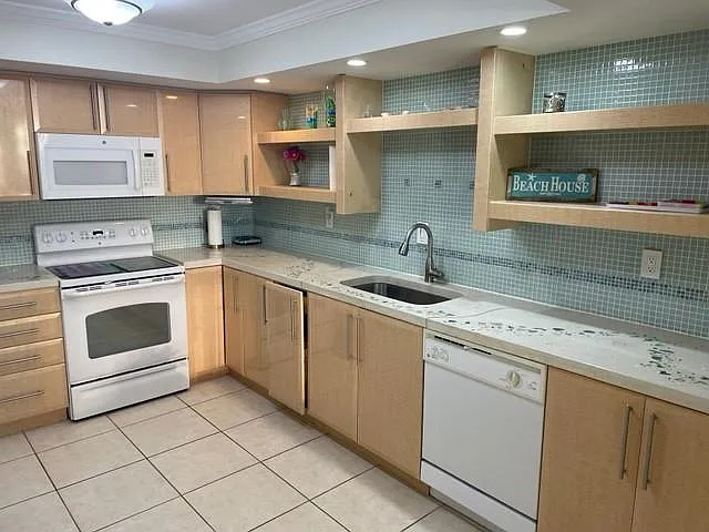 17920 Gulf Blvd #102 — Photo 8